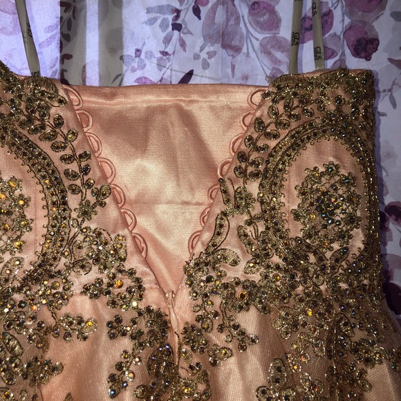 a cute mini strapless pink dress - Picture 2 of 3